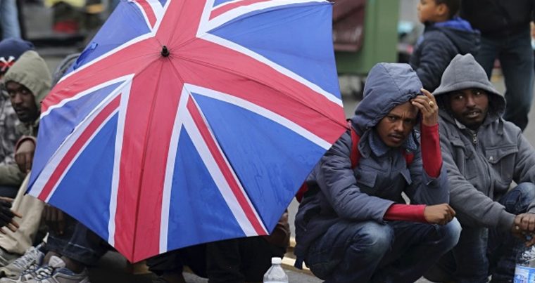 Британская разведка привлечет мигрантов к шпионской деятельности