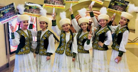 В Казахстане прошел флэшмоб в преддверии национального праздника – ФОТО