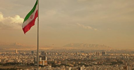 Иранские парламентарии потребовали отставки трех министров