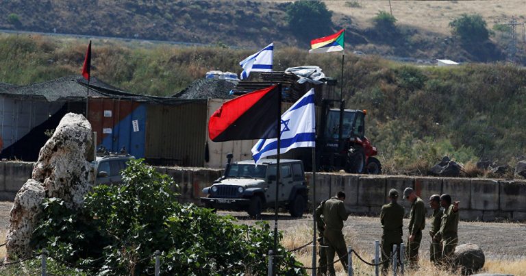 В Израиле водитель пытался наехать на военных