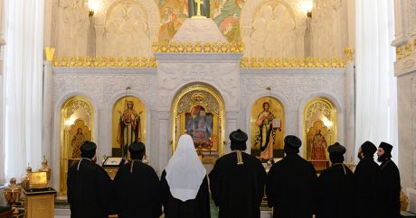 Неизвестный устроил резню в петербургской церкви