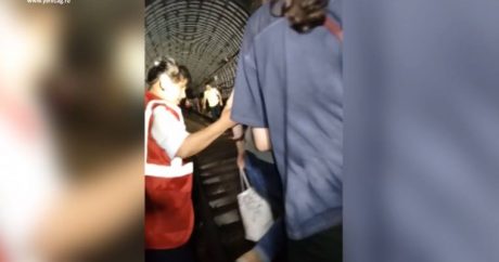 ЧП в подземке: что пережили пассажиры, застрявшие в Бакинском метро? — ВИДЕО