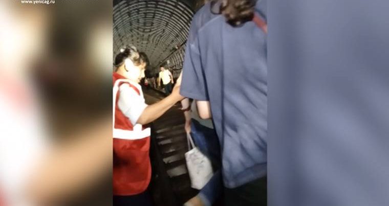 ЧП в подземке: что пережили пассажиры, застрявшие в Бакинском метро? — Видеорепортаж «с того света»