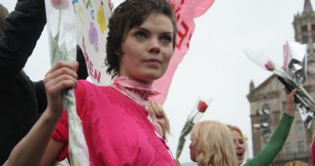 Одна из основательниц движения FEMEN покончила с собой