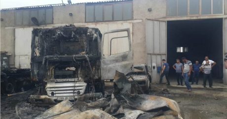 Четверо получили ожоги во время взрыва на парковке в Сумгаите