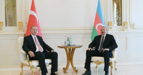 Президенты Азербайджана и Турции встретились тет-а-тет