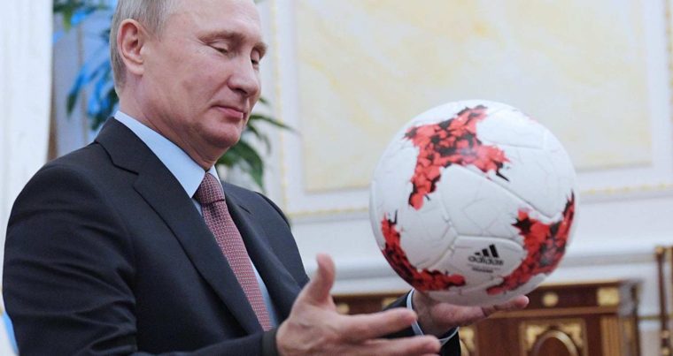 Путин посоветовал сборной России и Черчесову не падать духом
