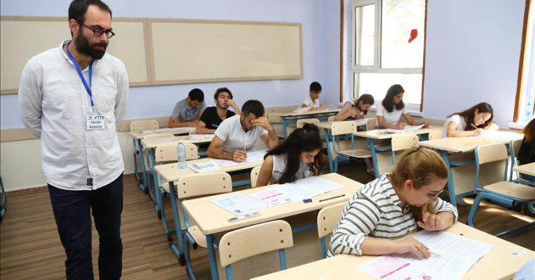 Азербайджанцы сдали экзамен на знание турецкого языка