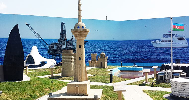 Азербайджан в миниатюре: экскурсия в парк исторических и современных памятников – ФОТО