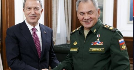 Министры обороны России и Турции сегодня обсудили ситуацию в Сирии