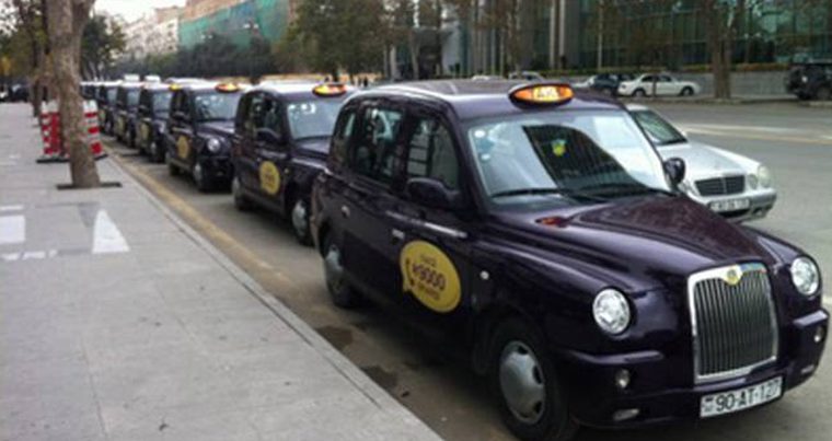 В Баку имеется около 180 стоянок такси
