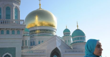 В мечетях по всей России празднуют Курбан-байрам