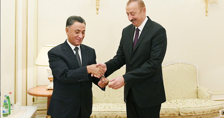 Президенту Ильхаму Алиеву вручено удостоверение личности № 1