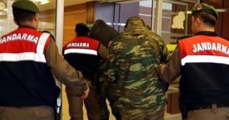 Турция освободила задержанных в марте греческих пограничников