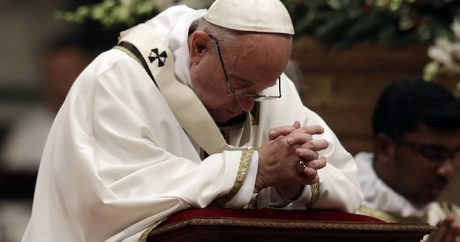 Папа римский принял жертв священников-педофилов
