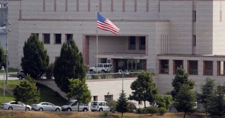 В Турции задержали двух подозреваемых в обстреле посольства США