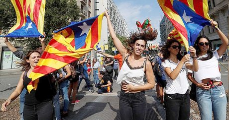 В Барселоне миллион человек вышли на улицы, чтобы создать «Каталонскую республику»