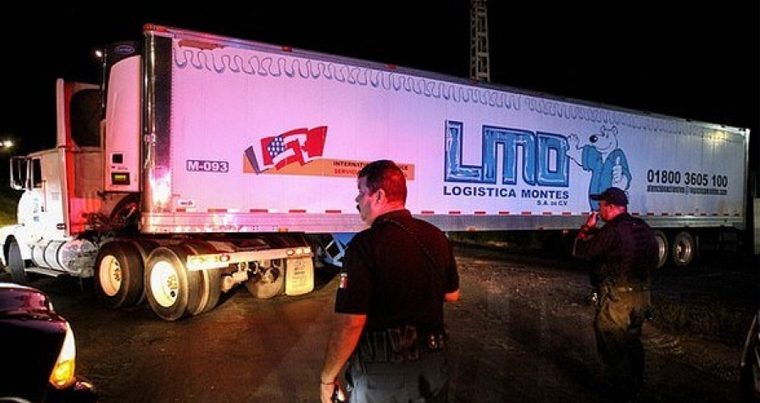 В Мексике обнаружили грузовик со 157 трупами