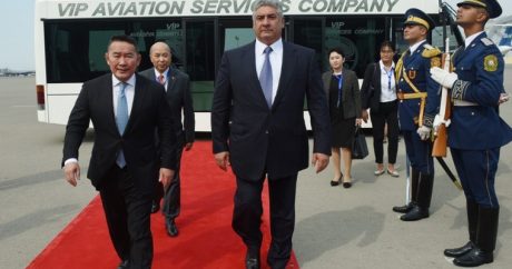 Президент Монголии прибыл в Азербайджан
