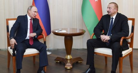 Неслучайный визит Путина в Баку перед саммитом СНГ — Мнение экспертов
