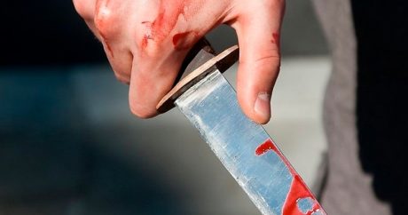 В Баку в вагоне метро мужчина нанес ножевое ранение сожительницe — Обновление