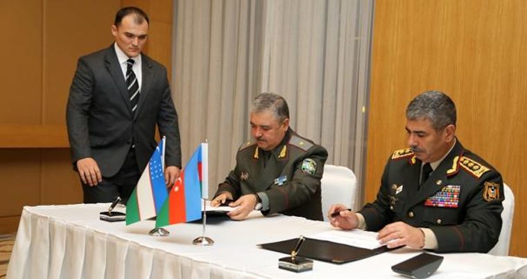 Азербайджан и Узбекистан подписали план о сотрудничестве в военной сфере