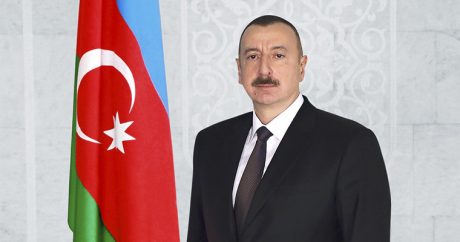 Ильхам Алиев поздравил премьера Японии