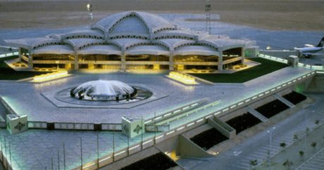Ливень затопил международный аэропорт Эр-Рияда