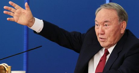 Назарбаев отправил недовольных жизнью казахов на кладбище
