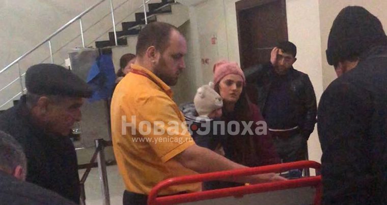 Оборзевшие сотрудники российской компании «ЭК Альянс» оскорбляют и унижают пассажиров-азербайджанцев – ВИДЕО