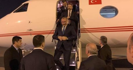 Министр юстиции Турции прибыл с визитом в Азербайджан