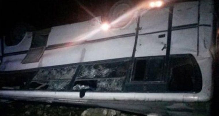 В Хырдалане перевернулся автобус, пострадали 9 человек — ВИДЕО