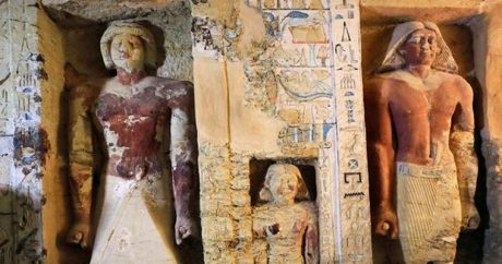 Археологи в Египте обнаружили нетронутую гробницу возрастом старше 4000 лет
