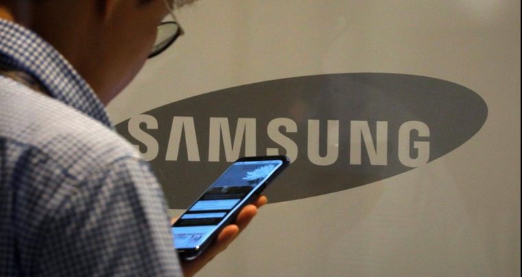 Samsung откажется от разъема для наушников в смартфонах