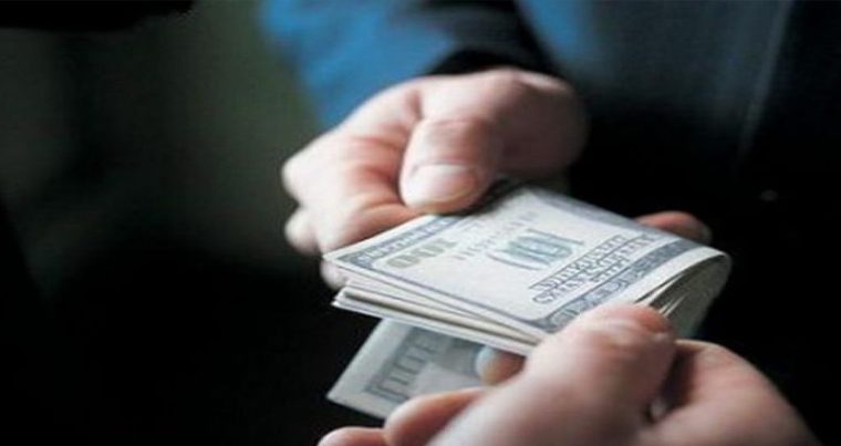 В Тбилиси мошенник обещал мужчине должность в мэрии за $5 тыс