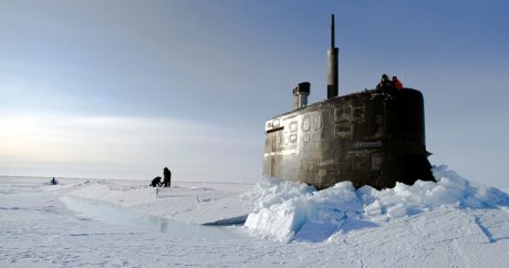 США намерены отправить военные корабли в Арктику