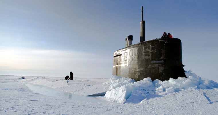 США намерены отправить военные корабли в Арктику