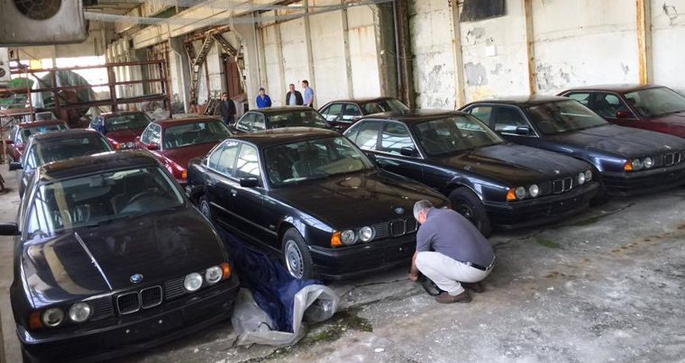 В Болгарии нашли заброшенный склад с новыми автомобилями BMW