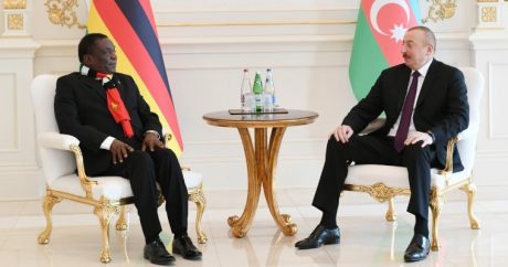 Президенты Азербайджана и Зимбабве провели встречу