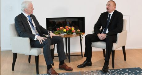 Давос: Ильхам Алиев встретился с вице-президентом «Microsoft»