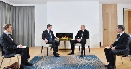 Давос: Ильхам Алиев встретился с президентом «Visa»