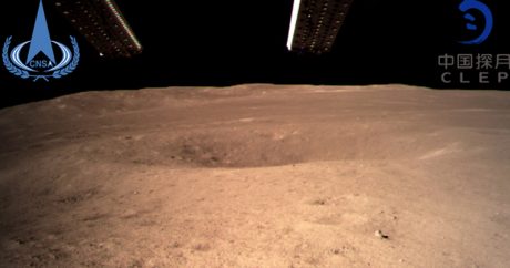 Китай показал первые в истории фотографии обратной стороны Луны