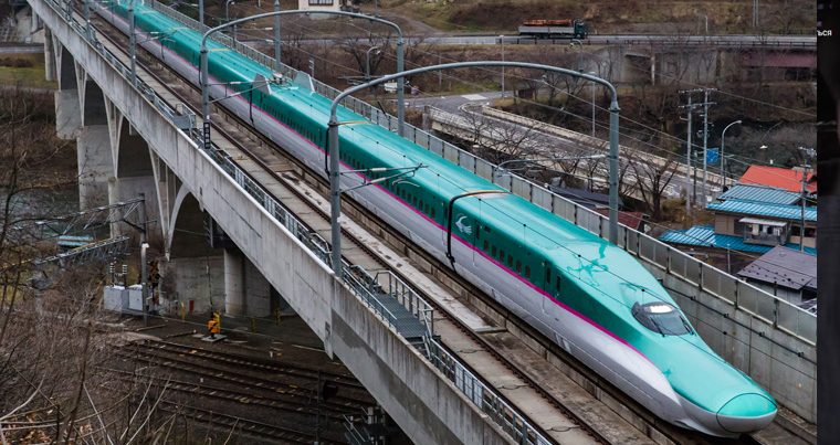 В Японии запустят «устойчивый» к землетрясениям поезд — Видео