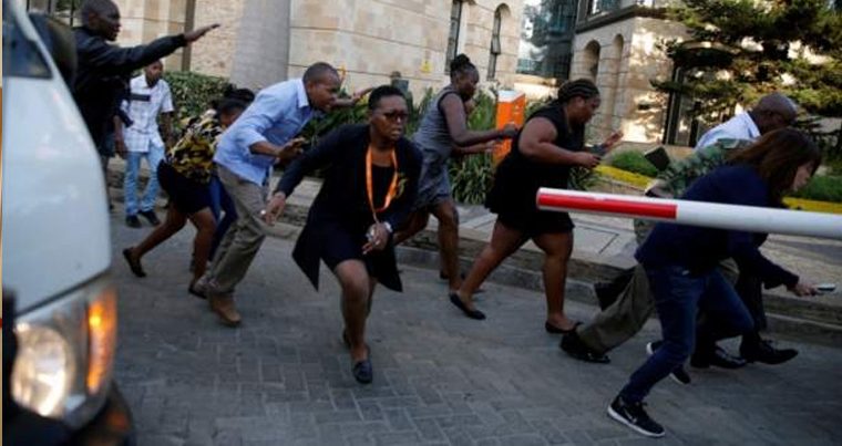 Теракт в столице Кении Найроби с захватом заложников: слышны новые взрывы — Видео