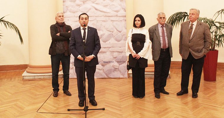 В Баку показали сокровища Гянджи – ФОТО