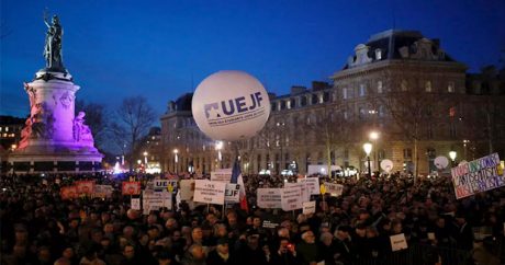 Митинг против антисемитизма в Париже собрал около 20 тыс. человек