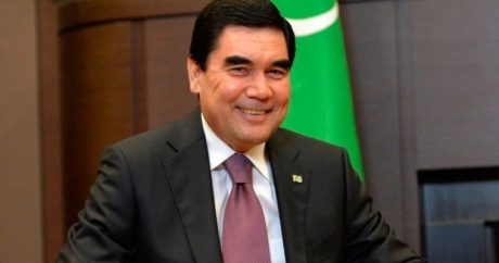 Президент Туркменистана дал старт турниру по гольфу в Ашхабаде
