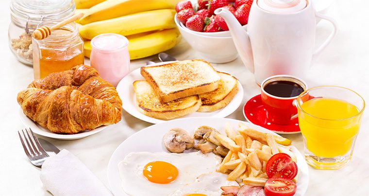 Что такое полезный завтрак, чем зарядить мозг и тело с утра, чтобы чувствовать себя бодро?