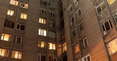 В Баку тело мужчины обнаружили на крыше дома