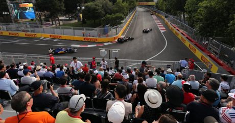 Для Гран-при Азербайджана «Формула 1» начали устанавливать трибуны